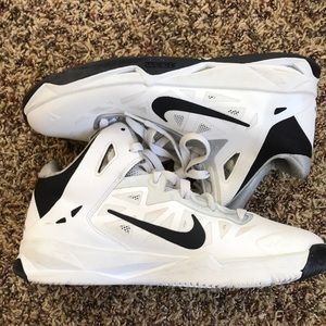 White and black nike basketball shoes